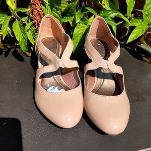 Lifestride dress shoes